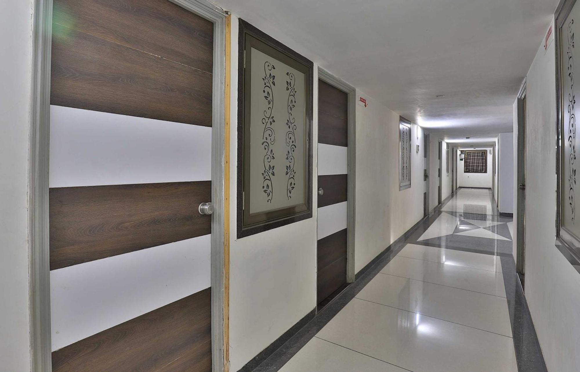 Collection O Panchsheel Hotel Vadodara Exterior photo